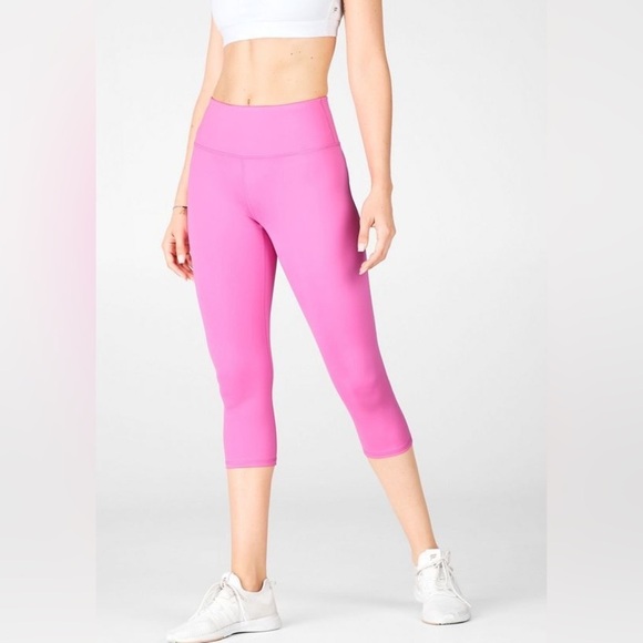 Fabletics High Waisted Ultracool Crop Hot Pink LEGGING M - Picture 1 of 10